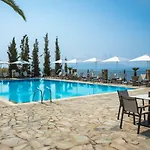 فندق Antonia